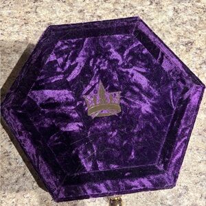 Jeffree Star Cosmetics Velvet Purple Case